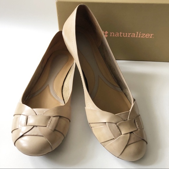 naturalizer tan flats